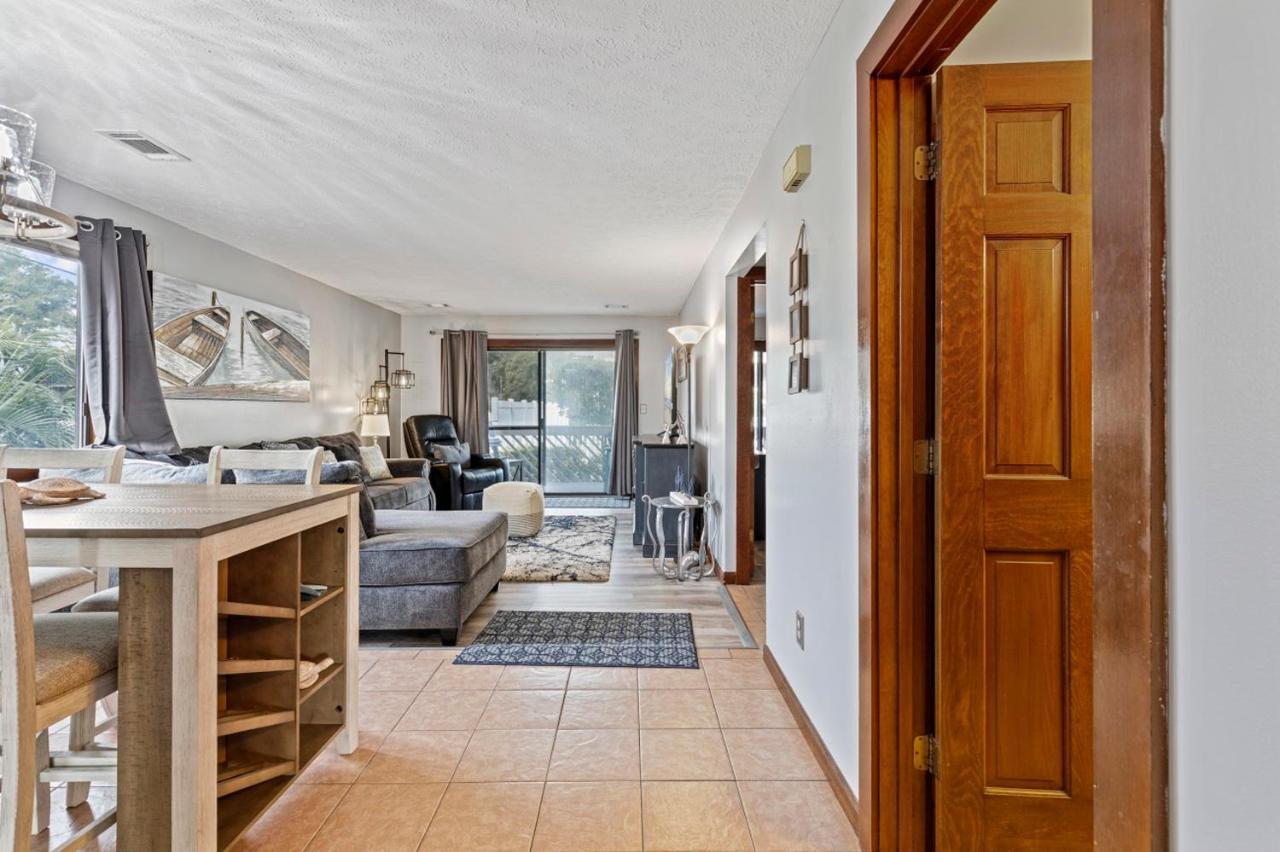 Spacious Modern Condo - 1St Floor - One Block To The Beach Myrtle Beach Kültér fotó